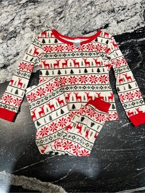 Modern Kids Christmas Reindeer Fleece Pajama Set | 2T